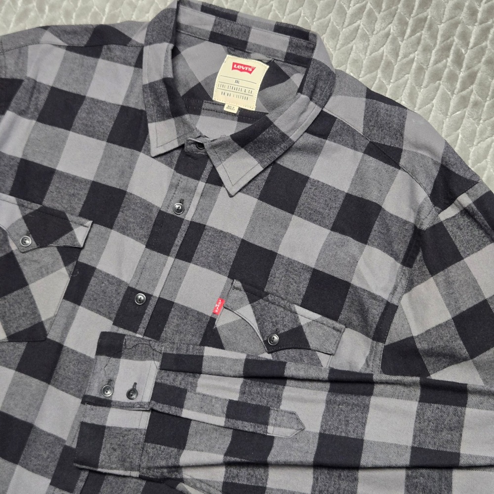 Levis Mens XL* Grey Black Buffalo Plaid Flannel Button Up Shirt Friday Deebo
